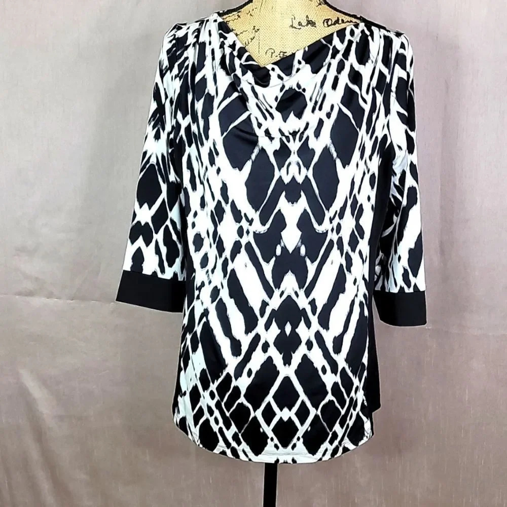 LIZ CLAIBORNE Abstract Black and White Blouse PL